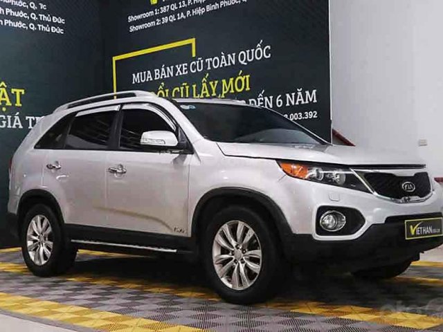 Bán ô tô Kia Sorento 2.4AT đời 2012, màu bạc