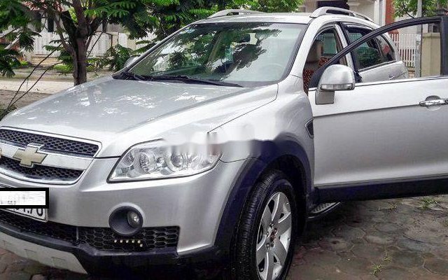 Cần bán xe Chevrolet Captiva năm sản xuất 2009, màu bạc, nhập khẩu nguyên chiếc 