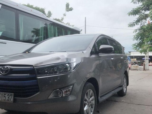 Cần bán xe Toyota Innova năm 2018 còn mới0