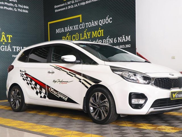 Cần bán lại xe Kia Rondo đời 2017, màu trắng0