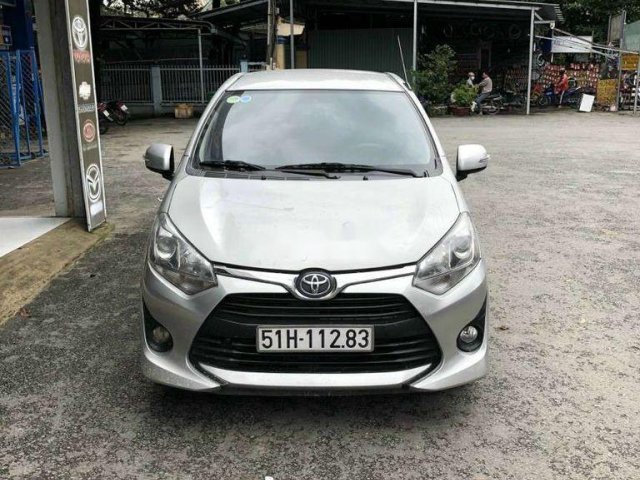 Bán xe Toyota Wigo đời 2018, màu bạc, nhập khẩu số sàn