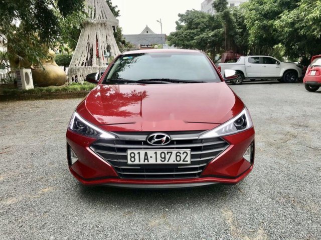 Cần bán Hyundai Elantra 1.6 AT năm 2019, màu đỏ