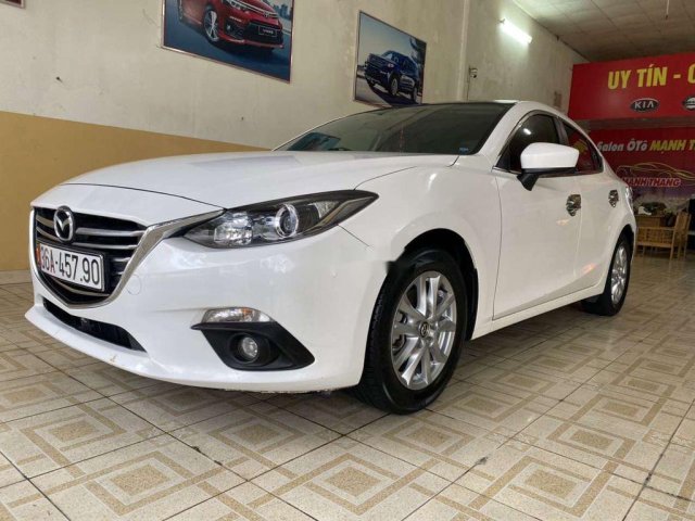 Bán Mazda 3 2016, màu trắng, còn thơm mùi mới