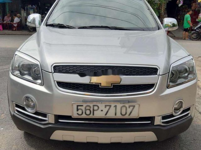 Bán Chevrolet Captiva năm 2010, màu bạc, giá tốt