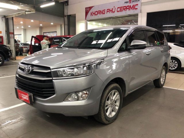 Bán Toyota Innova sản xuất 2019, màu xám số sàn, 685tr0