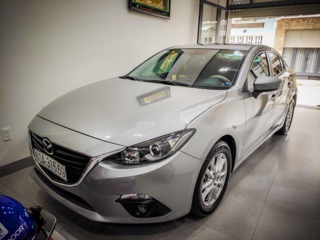 Chính chủ bán Mazda 3 sản xuất 2016, màu trắng, giá chỉ 485 triệu