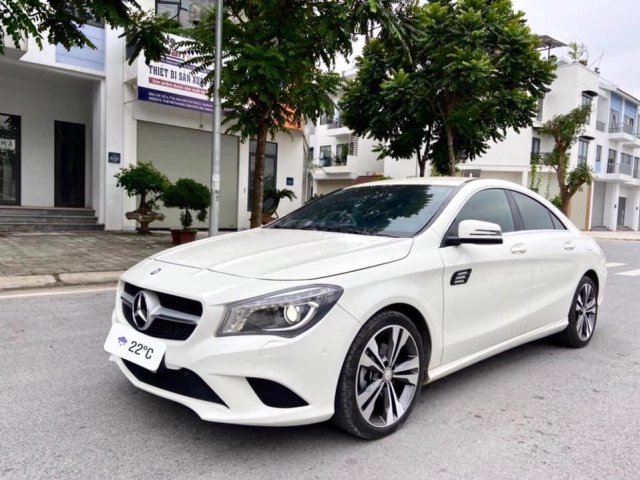 Bán xe Mercedes Benz CLA 200 sx 2015 màu trắng0