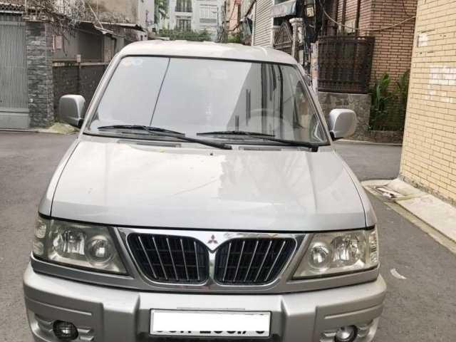 Cần bán Mitsubishi Jolie 2002 màu bạc0