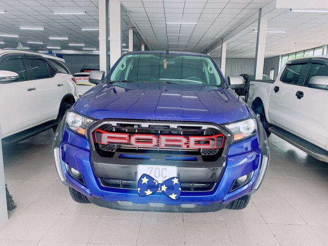 Cần bán xe Ford Ranger XLS 2.2MT sản xuất 2016, màu xanh lam0