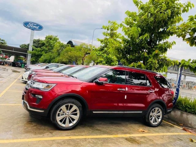 Ford Explorer giảm giá hơn 350tr0