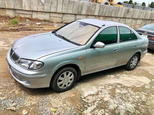 Cần bán Nissan Sunny 1.6 Saloor EX đời 2000, màu bạc, nhập khẩu nguyên chiếc 0