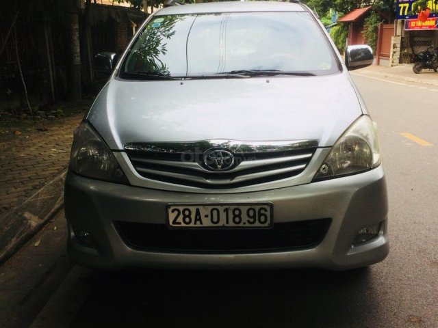 Bán xe Toyota Innova G, chính chủ, màu bạc 2010