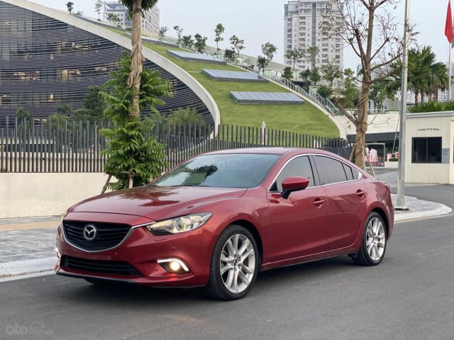 Cần bán xe Mazda 6 SX 2016, màu đỏ cam, nội thất đen, đi 55000km