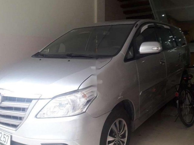 Bán lại xe Toyota Innova sản xuất 2015, màu bạc, 445 triệu