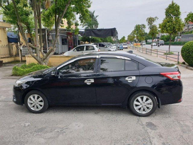 Cần bán xe Toyota Vios đời 2017, màu đen