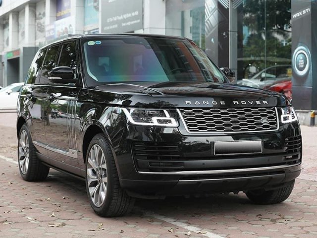 Range Rover Vogue 3.0L sản xuất 2018 đăng ký 2019