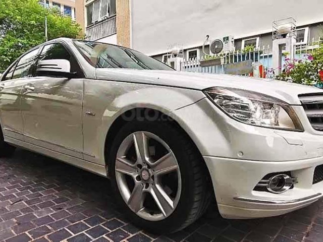 Cần bán Mercedes C300 AMG sản xuất 2009, màu trắng