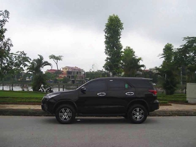 Bán Toyota Fortuner sản xuất 2017, màu đen, nhập khẩu 0