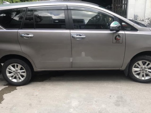 Cần bán lại xe Toyota Innova sản xuất năm 2018, chính chủ sử dụng còn mới0