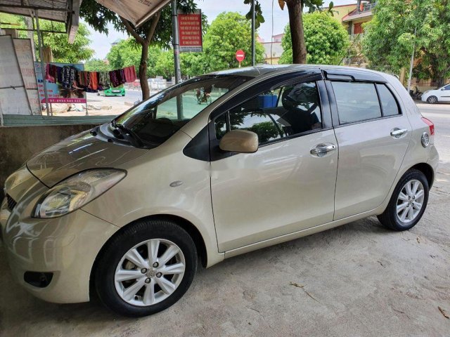 Xe Toyota Yaris sản xuất năm 2010, xe nhập, còn mới, hoạt động tốt