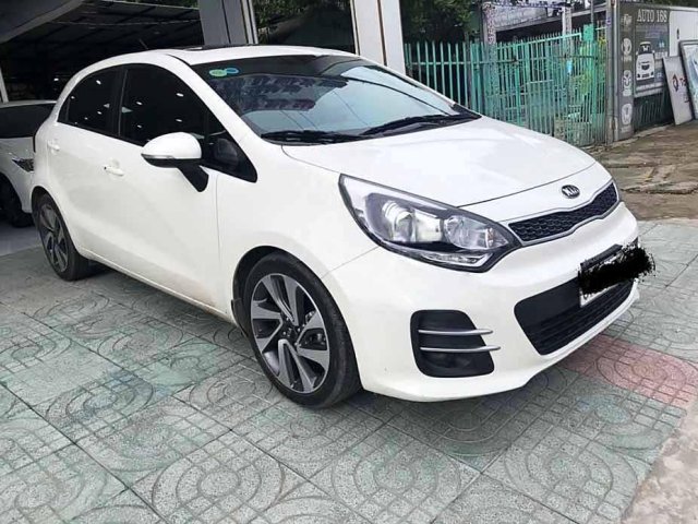 Bán xe Kia Rio sản xuất 2016, màu trắng, nhập khẩu