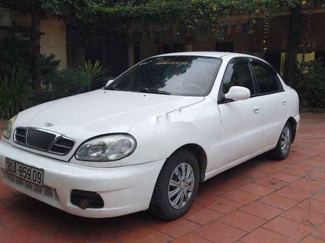 Cần bán lại xe Daewoo Lanos đời 2004, màu trắng0