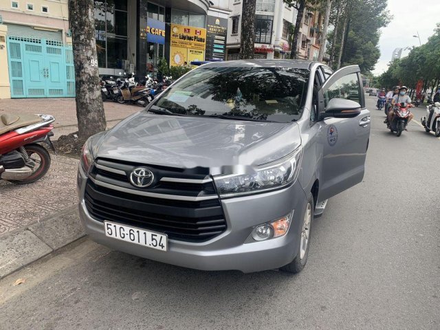 Bán ô tô Toyota Innova 2018, màu bạc