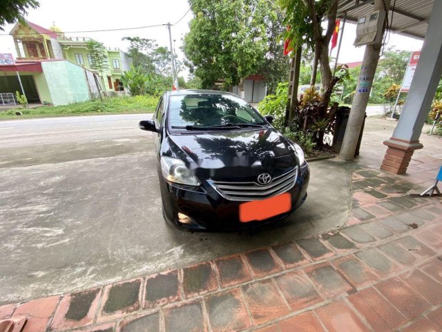 Cần bán Toyota Vios đời 2010, màu đen 