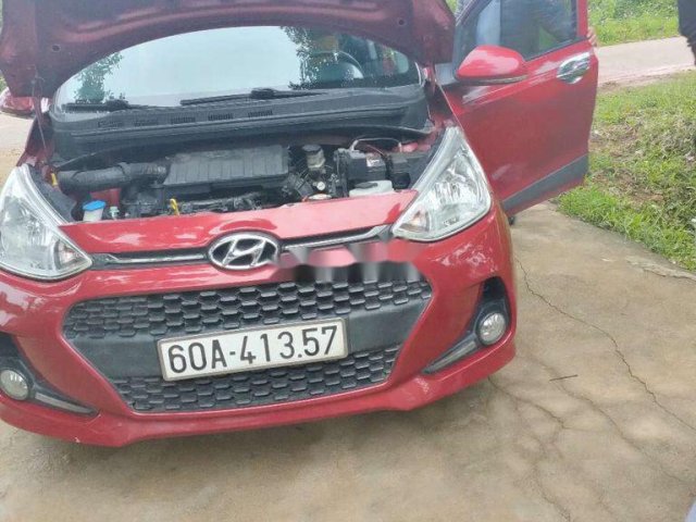 Cần bán gấp Hyundai Grand i10 2017, màu đỏ xe gia đình, 345tr0