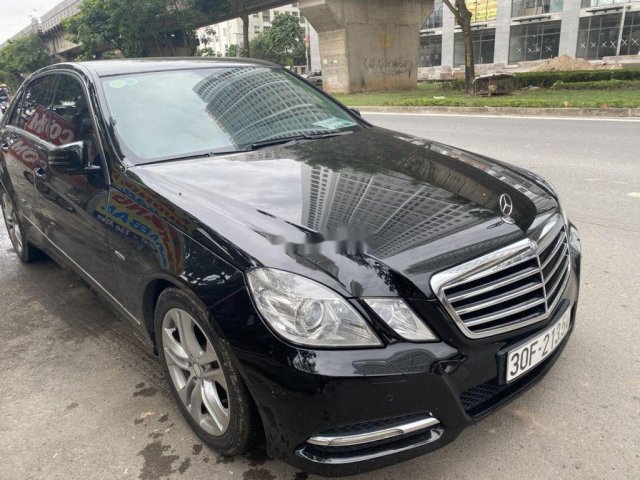 Cần bán lại xe Mercedes E250 năm 2010, màu đen, giá 578tr0