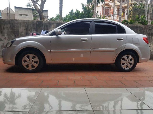 Cần bán xe Kia Rio sản xuất 2011, nhập khẩu, giá tốt, xe còn mới hoàn toàn0