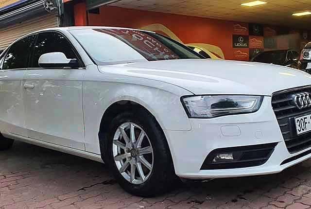 Bán ô tô Audi A4 năm 2013, màu trắng còn mới0