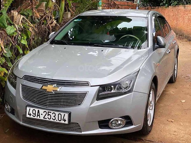 Cần bán Chevrolet Cruze năm sản xuất 2012, màu bạc, xe nhập, số sàn 0