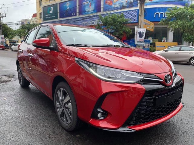 Bán xe Toyota Yaris đời 2021, màu đỏ0