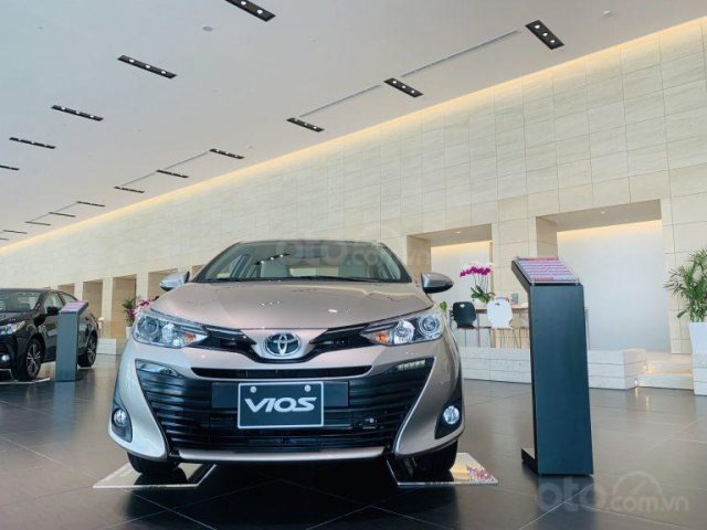 Cần bán Toyota Vios 1.5E MT 2020 giá cực tốt, nhiều ưu đãi, sẵn màu giao ngay, hỗ trợ trả góp 85%