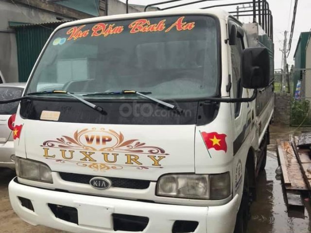 Bán gấp Kia K3000 đời 2011, màu trắng