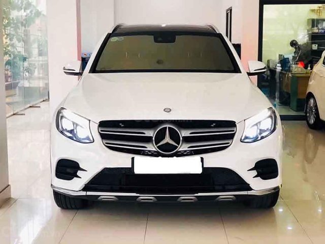 Bán Mercedes GLC-Class năm sản xuất 2018, màu trắng còn mới