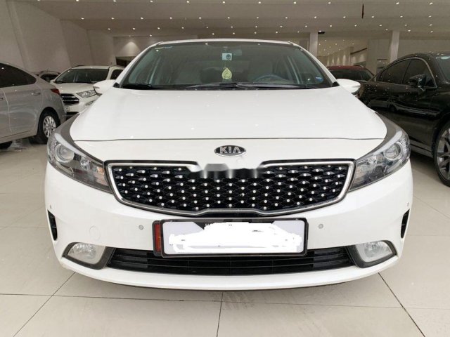 Cần bán gấp Kia Cerato sản xuất 2017, xe giá tốt, giao nhanh 0