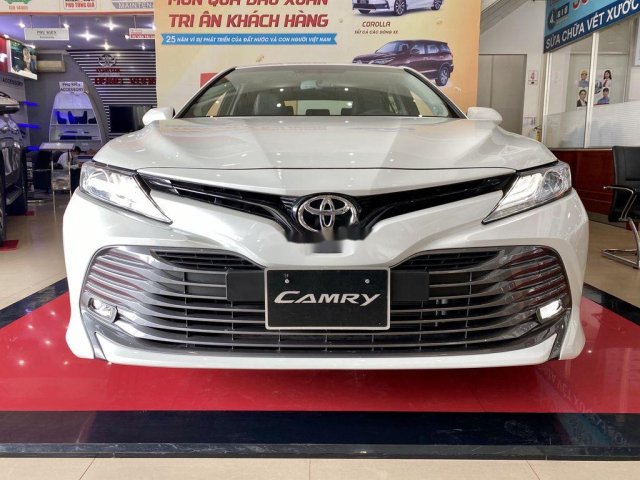 Cần bán xe Toyota Camry 2.5Q  năm sản xuất 2020, nhập khẩu, giao nhanh0