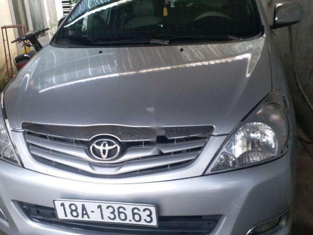 Bán xe Toyota Innova sản xuất năm 2010 còn mới