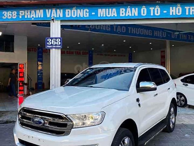 Cần bán lại xe Ford Everest 2.2AT Premium 2017, màu trắng, nhập khẩu Thái Lan0