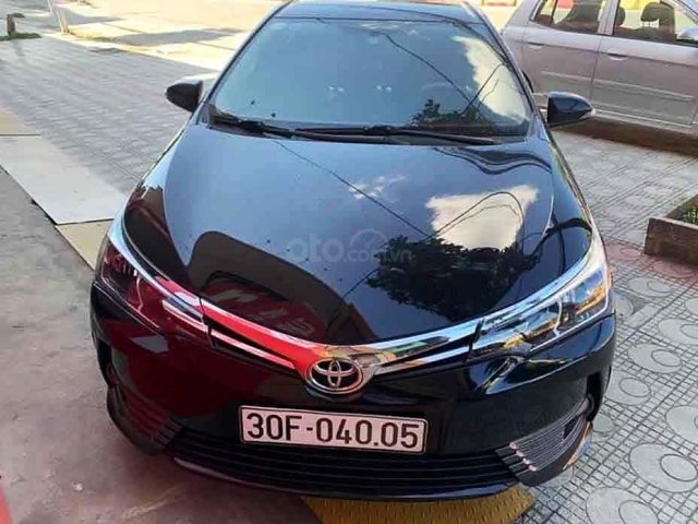 Bán Toyota Corolla Altis đời 2017, màu đen0