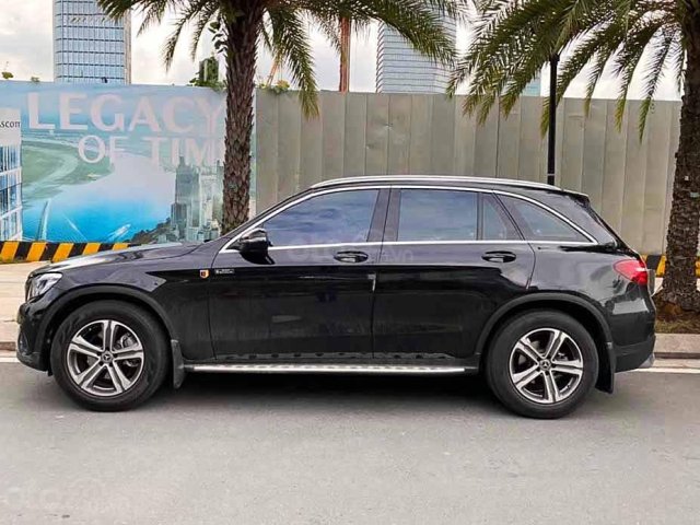 Bán ô tô Mercedes GLC200 sản xuất năm 2018, màu đen0