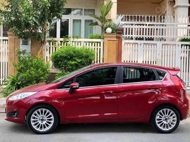 Bán ô tô Ford Fiesta Sport năm 2017, màu đỏ, giá chỉ 420 triệu0