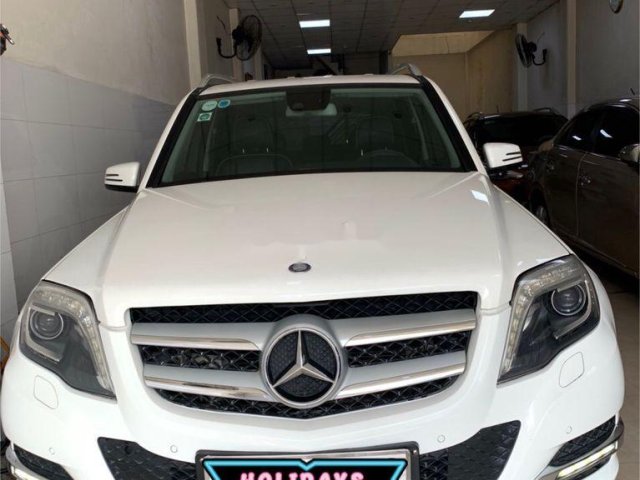 Cần bán gấp Mercedes GLK 250 sản xuất 2014, màu trắng0