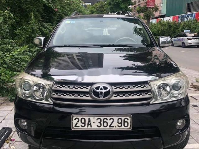 Bán xe Toyota Fortuner năm 2011, màu đen0