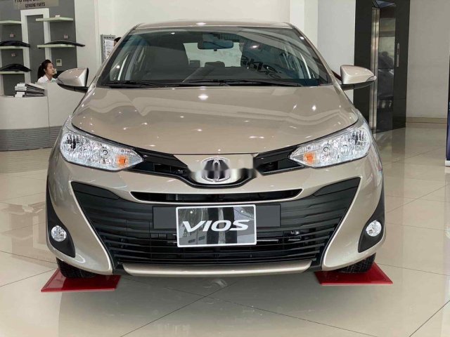 Bán Toyota Vios đời 2020, số sàn