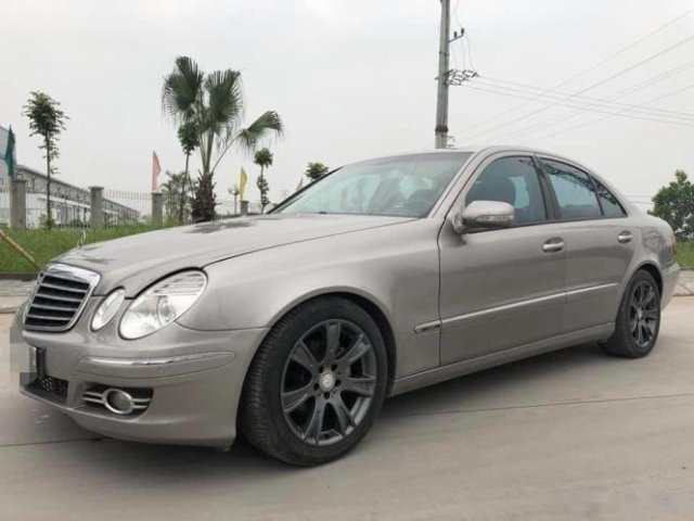 Bán Mercedes E200 sản xuất năm 2009, màu xám số tự động0