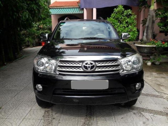 Bán Toyota Fortuner sản xuất 2009, màu đen còn mới, giá 386tr0