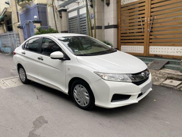 Gia đình bán xe Honda City 2016, màu trắng